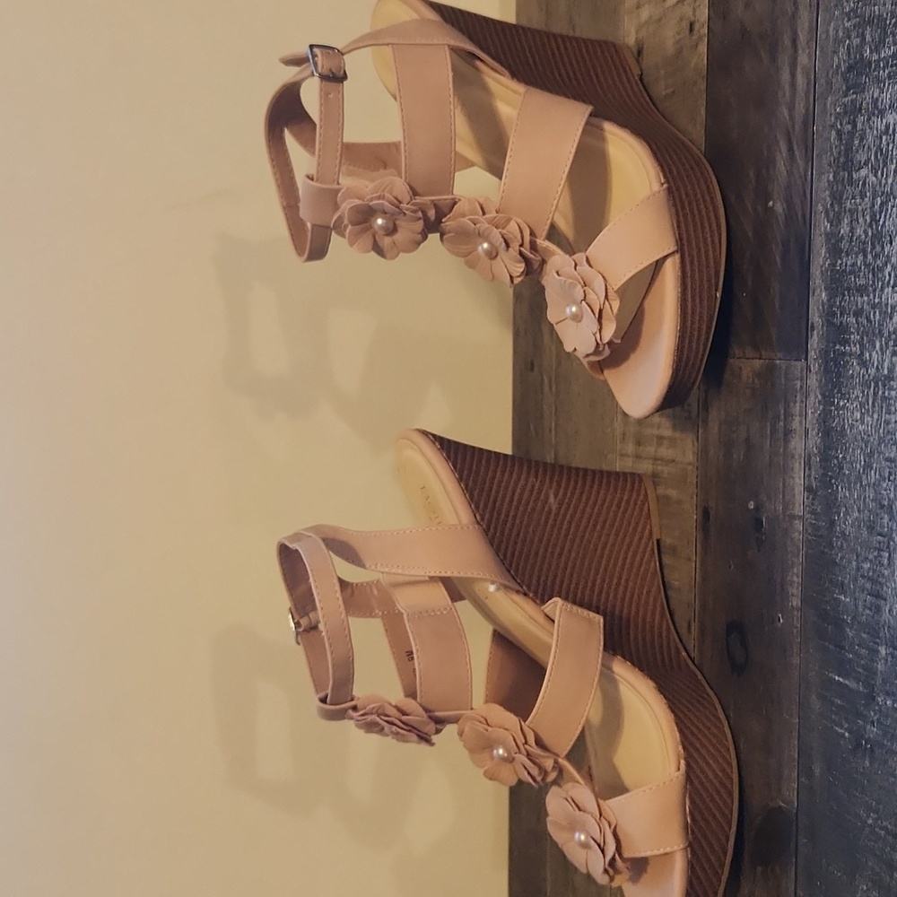 Blush Pink Wedges - Picture 3 of 6